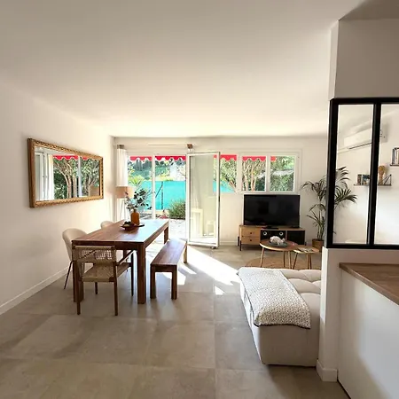 Апартаменти Cozy - Sunny Terrace Avec Clim Et Parking *