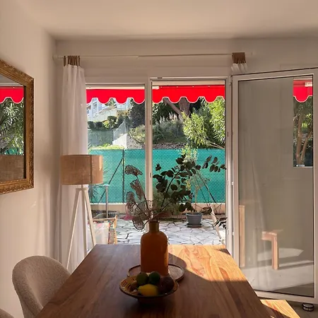 Апартаменти Cozy - Sunny Terrace Avec Clim Et Parking Антіб